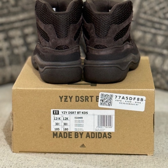 Yeezy Desert Boot Kids - Picture 4 of 8
